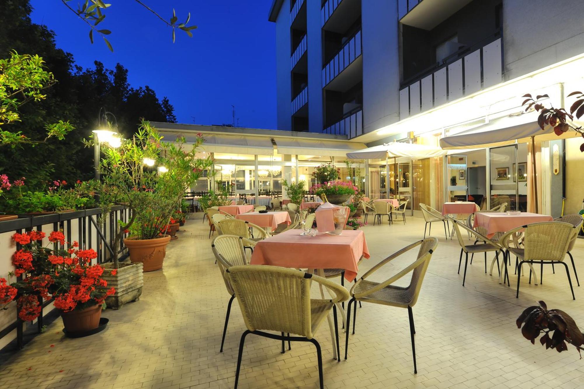 Hotel Miramare Et De La Ville Rimini Exterior foto